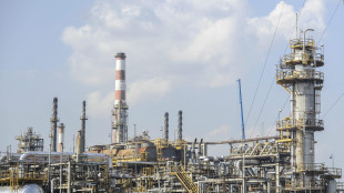 Il petrolio chiude in calo a New York a 65,17 dollari