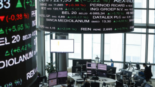 Borsa: Europa cauta, Londra +0,3%