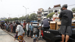 Giunta Myanmar apre il fuoco contro un convoglio di aiuti