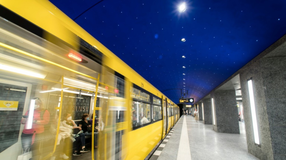 Streit &uuml;ber geplantes bundesweites Neun-Euro-Ticket f&uuml;r Nahverkehr h&auml;lt an