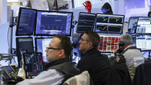 Wall Street termine en hausse, espère un déblocage budgétaire