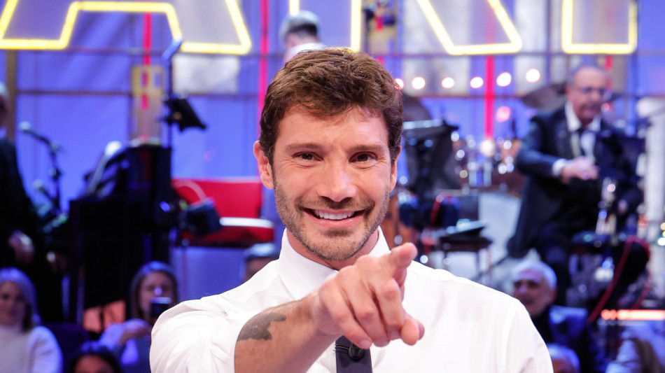 Affari Tuoi, De Martino riapre i pacchi su Rai1 dal 2 settembre