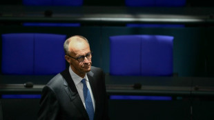 Wirtschaft schaut besorgt auf gescheiterte Kanzlerwahl und fordert Stabilität