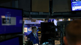 Wall Street termine en hausse, s'affranchit des incertitudes commerciales