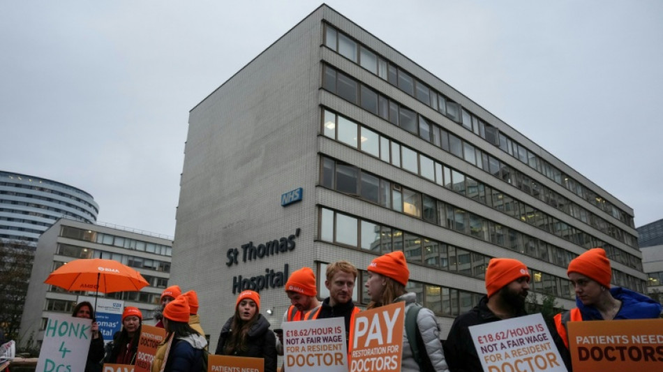 Angleterre: nouvelle grève de cinq jours de médecins