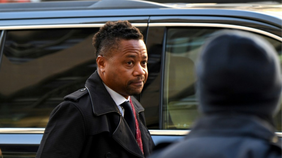 Cuba Gooding Jr. r&auml;umt sexuelle Bel&auml;stigung von Kellnerin ein