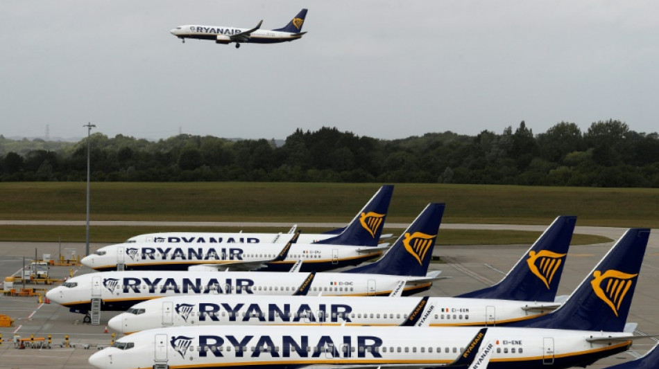 Ryanair reduce sus p&eacute;rdidas anuales a 355 millones de euros