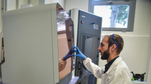 Stampante ultraveloce in 3D costruisce oggetti in meno di un secondo