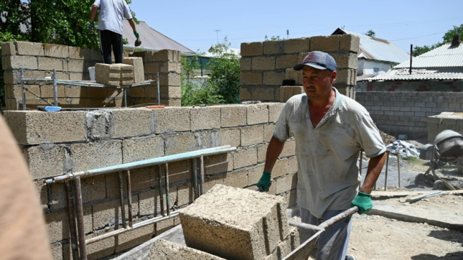 Au Kirghizstan, l'apparition de maisons en riz, &eacute;cologiques et &eacute;conomiques