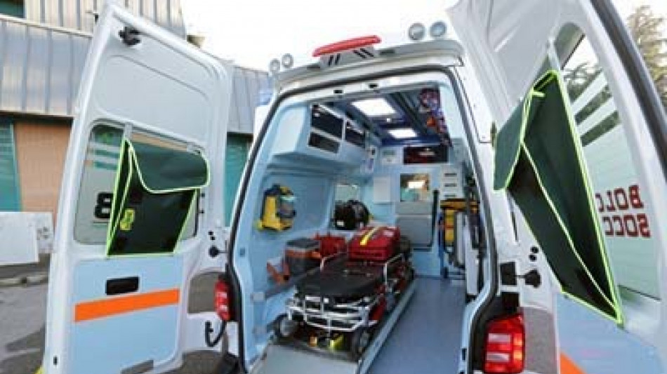 Sparatoria in un bar di Forio d'Ischia, due feriti gravi