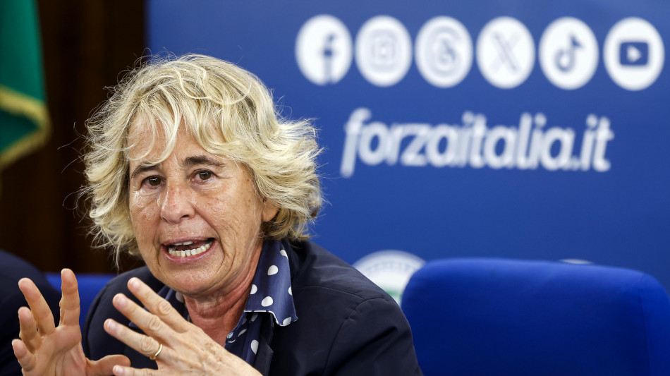 S.Craxi, Di Pietro coi Sì? Non ha statura morale per esprimersi