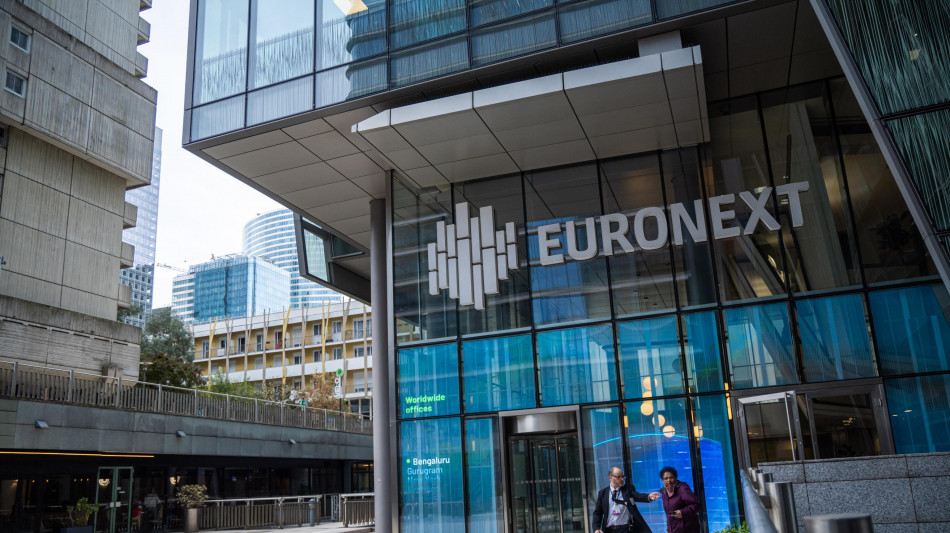 Borsa: l'Europa chiude in rialzo e guarda alle banche centrali