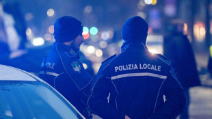 Ubriaco investe a Milano un motociclista e un pedone e scappa, arrestato