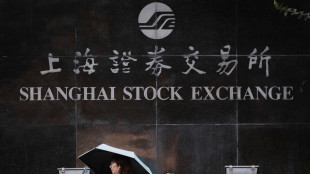 Borsa: Shanghai chiude a -0,48%, Shenzhen a -1,08%