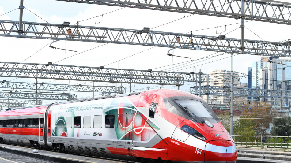 Mit, puntualit&agrave; treni sale al 76%, ritardi per furti e manomissioni