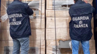 In un bunker la più grande fabbrica clandestina di sigarette