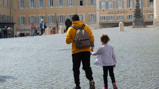 Inps, nel 2025 3 mesi di congedo parentale pagati all'80%