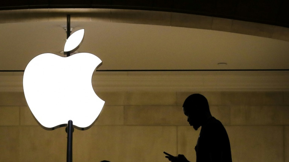Workers at New York Apple store launch union campaign