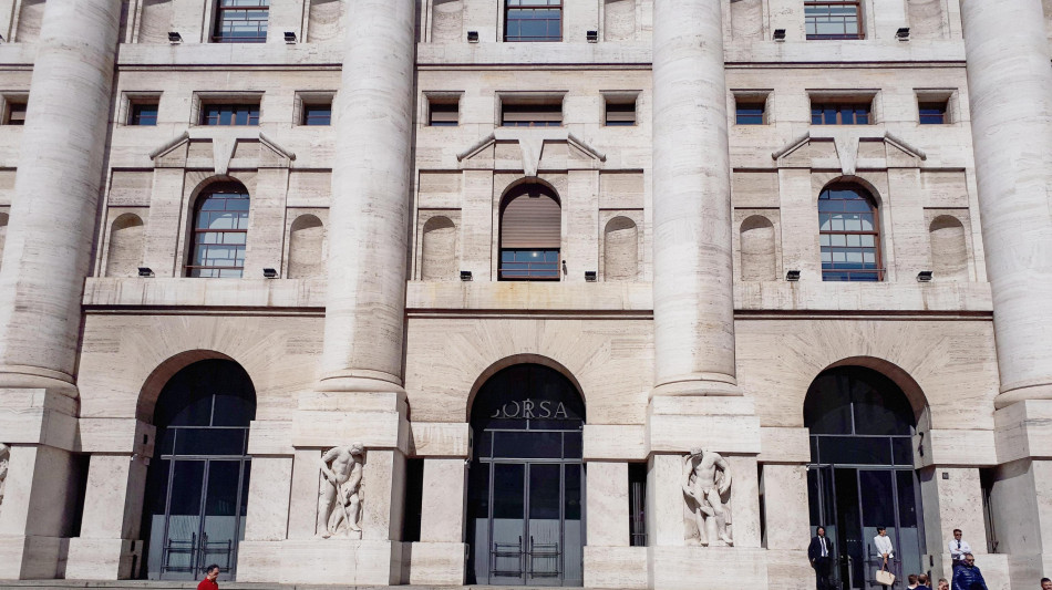 Borsa: Milano chiude in ribasso, -1,59%