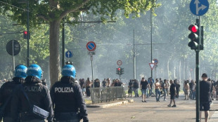 Tifoso ferito al derby, pm 'grave quadro indiziario per il poliziotto'