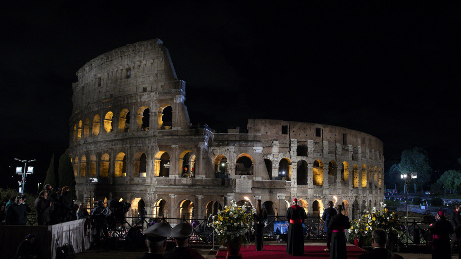 Via Crucis, sar&agrave; il Papa a portare la croce, meditazioni dalla Terra Santa