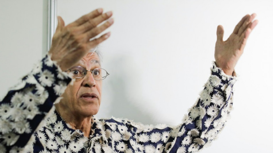 Artistas brasile&ntilde;os leen manifiesto "por la democracia" antes de elecciones