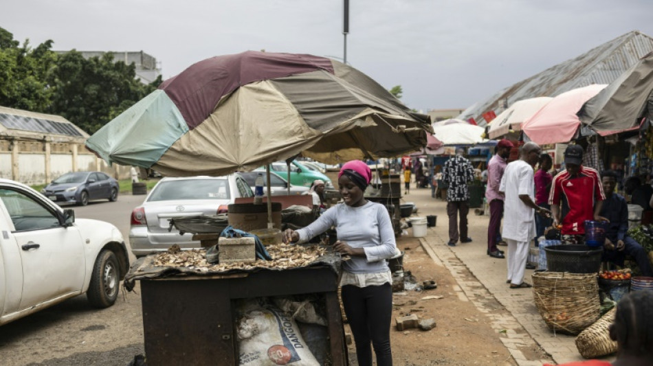 Nigeria: &agrave; mi-mandat, le pr&eacute;sident Tinubu peine &agrave; redresser l&rsquo;&eacute;conomie et la s&eacute;curit&eacute; 