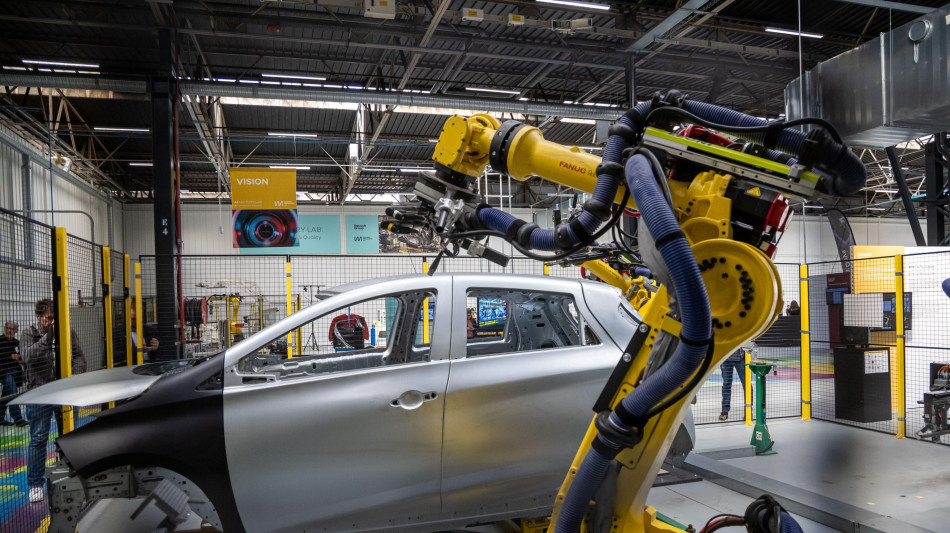 Urso, 'sull'auto è necessario uno shock di riforme in Ue'