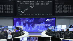 Las bolsas de Par&iacute;s y Madrid cierran el a&ntilde;o a la baja, Londres se mantiene