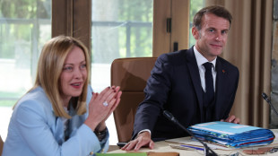 Macron, 'Meloni non commenti gli affari francesi'