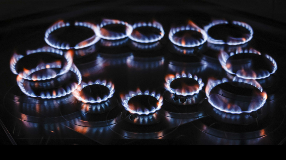 Il gas amplia il calo ad Amsterdam, effetto vento e clima mite