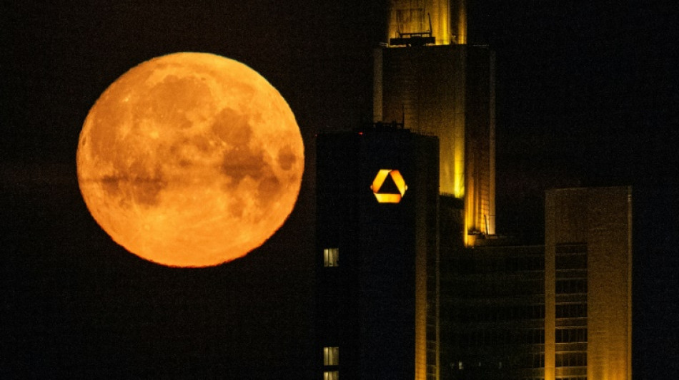 Ungewollte Übernahme durch Unicredit: Merz stärkt Commerzbank den Rücken