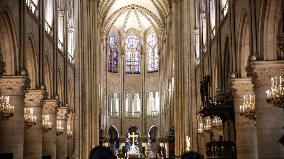 A 6 anni da incendio di Notre-Dame Macron omaggia i restauratori