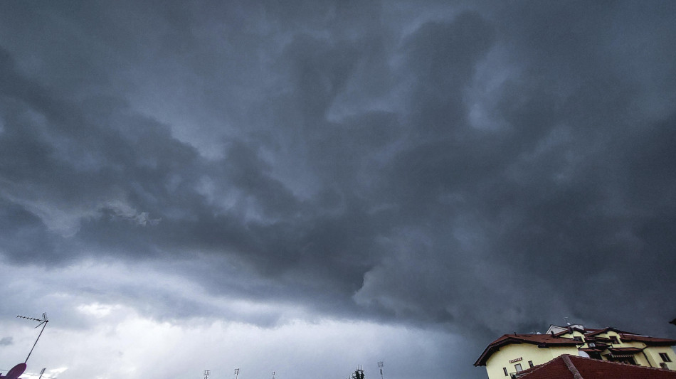 Meteo, ancora molto caldo ma arrivano i temporali al Nord
