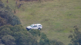 Australia: uccide due poliziotti, è caccia a uomo armato